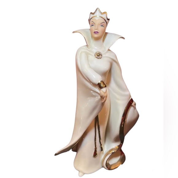 Lenox Classic Disney Showcase Collection Snow White The Empress Of Evil Figurine - Picture 1 of 5